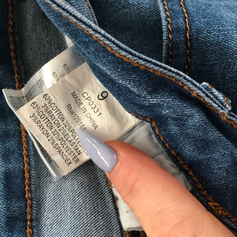 Fashion Nova Jeans - Picture 2 of 6